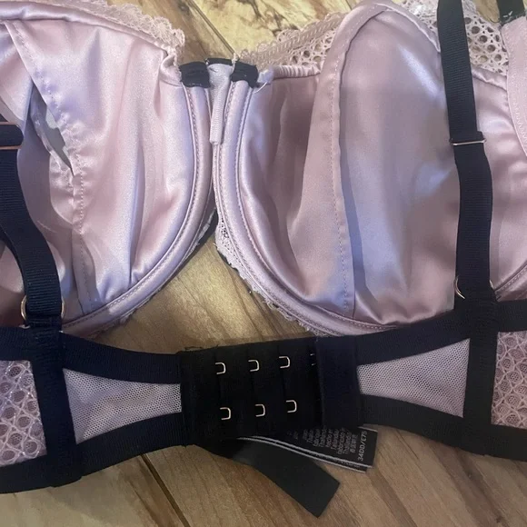 Victoria's Secret Pink Sparkle Lace plunge Push-Up Bra with Black Trim 34DD - Picture 9 of 9